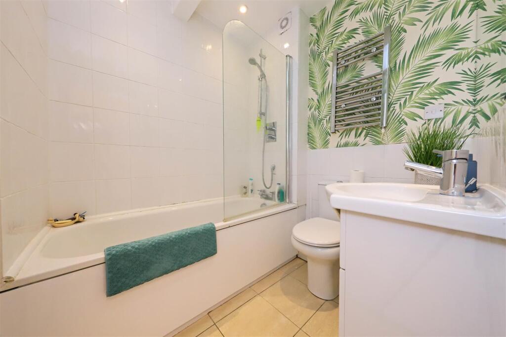 nicholas james waterloo bathroom_.jpg