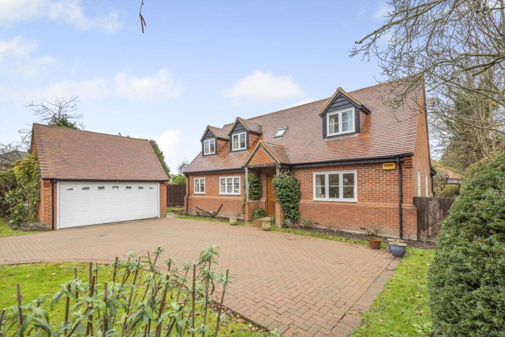 Margaret Lowe Place, Aston Clinton