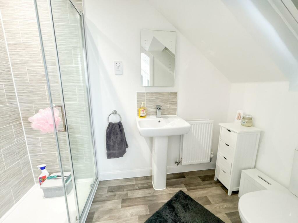 En Suite Shower Room