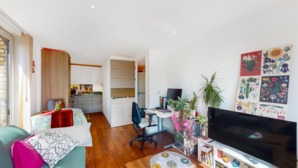 43 Baroque Gardens, Mary Rose Square - 0OHrZvp7RPR