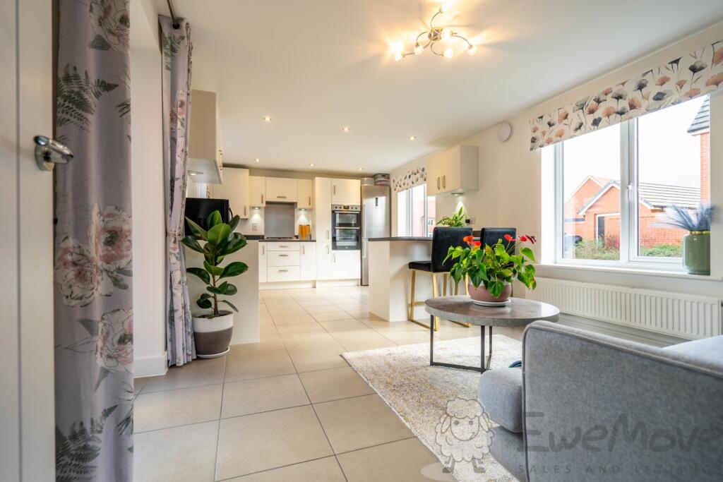 Kitchen-Breakfast Room