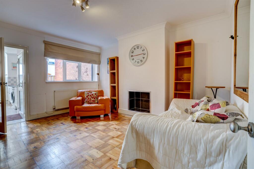 Talworth Street, HernCrabtree (5).jpg