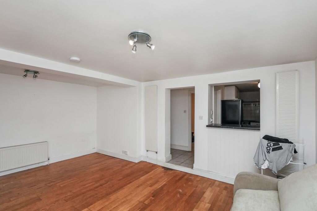 7A Wembury Mews, London N6 5XJ