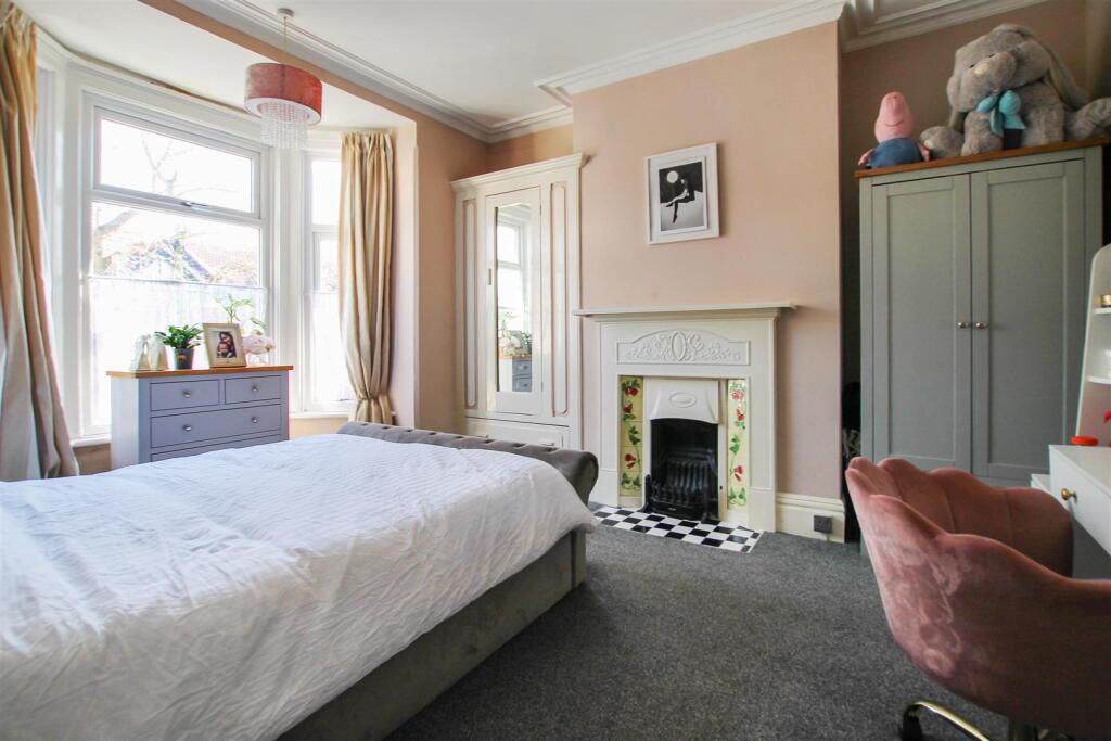 9017461-103125-133855626273688026-47ce5c22-c28b-cf