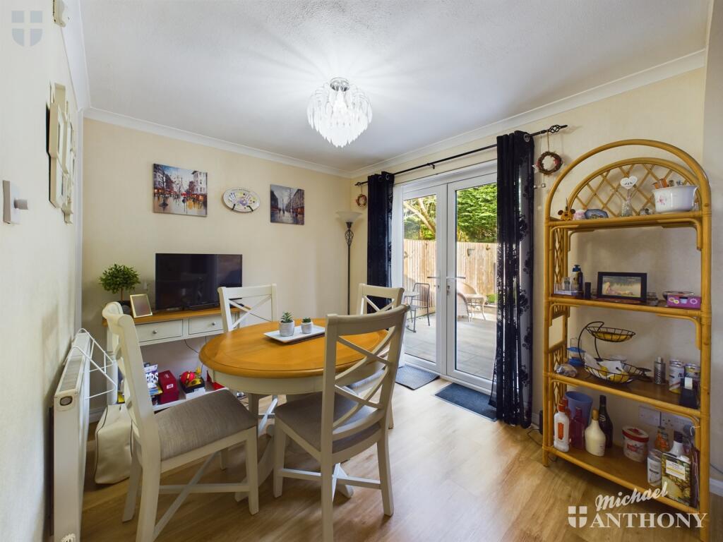 CAM03852G0-PR0196-STILL014