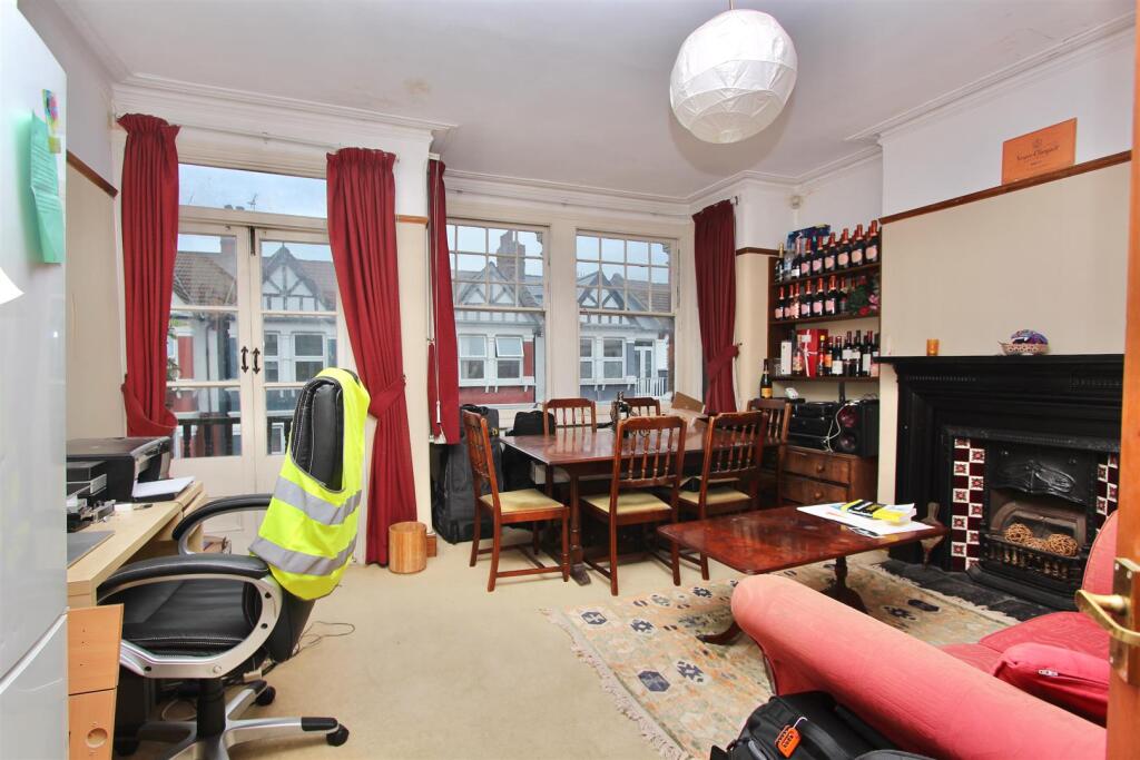St. Margaret's Avenue, N15