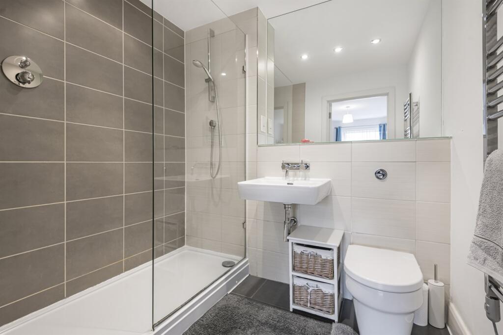En Suite Shower Room