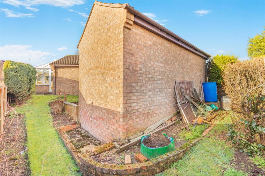 Robey Close, Forest Town