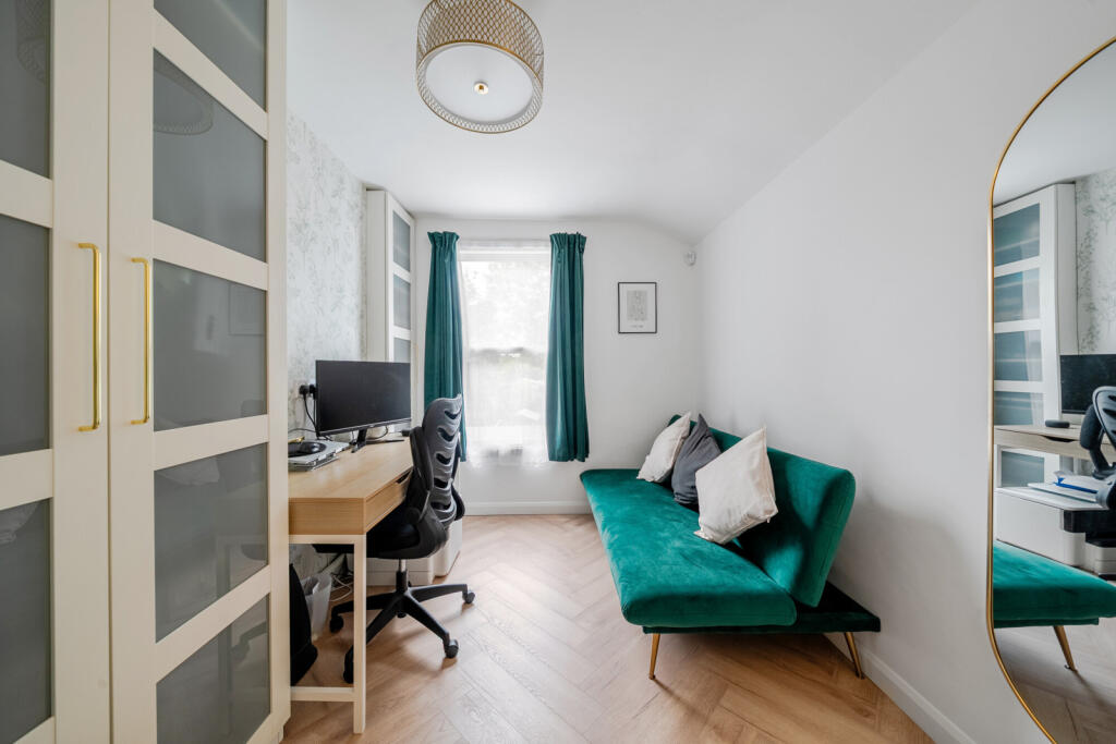 1335186-8-689200e...