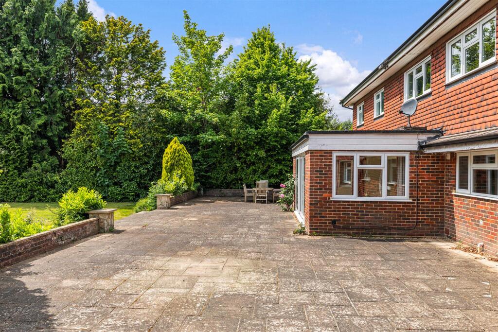 Bonners, Mark Way, GU7 2BW-1.jpg