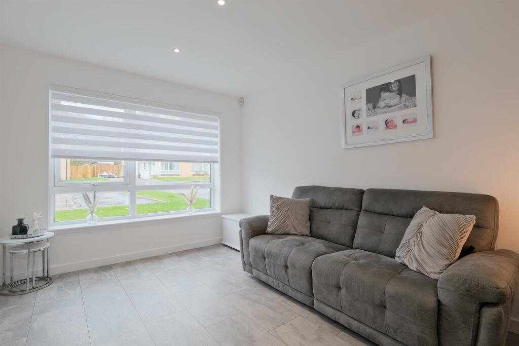 005-31 Ardencraig Terrace, Glasgow, G45 9BJ.jpg
