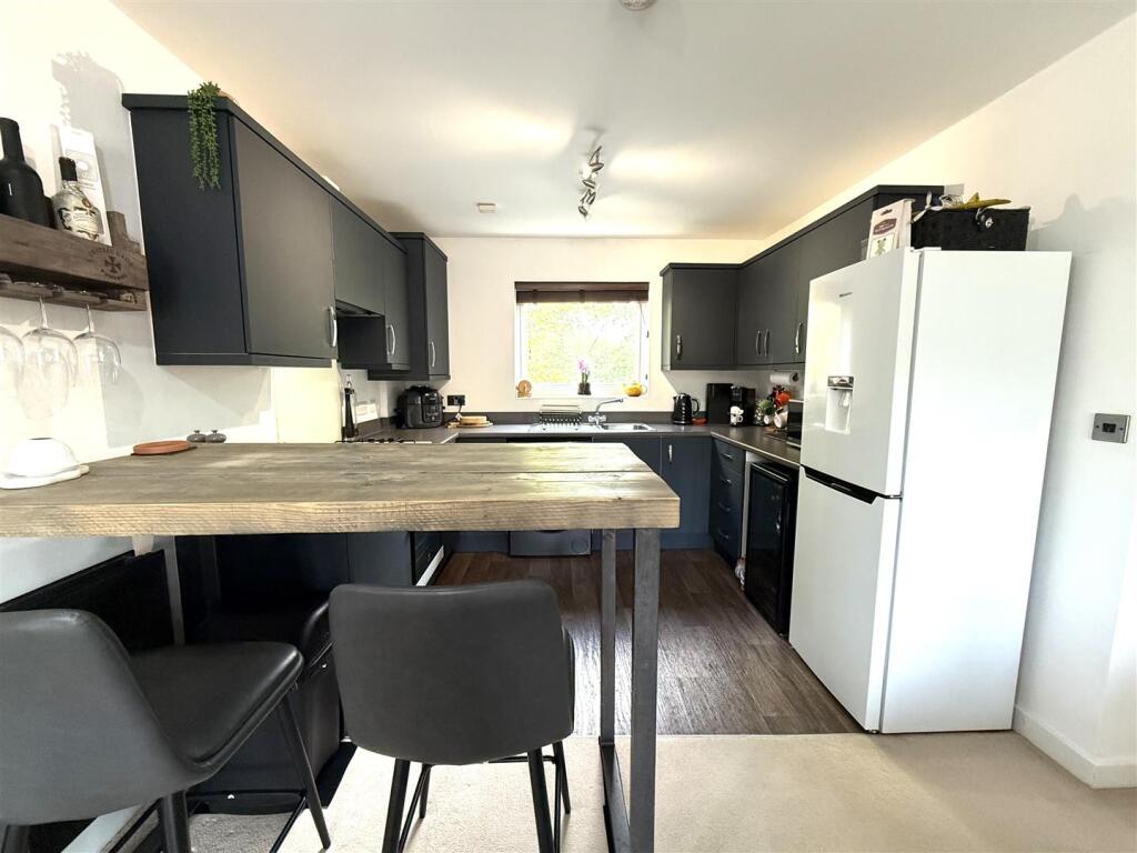 30 langley way kit.jpeg