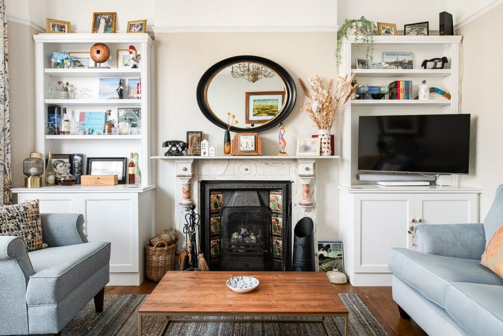 Sitting_Room_3.jpg