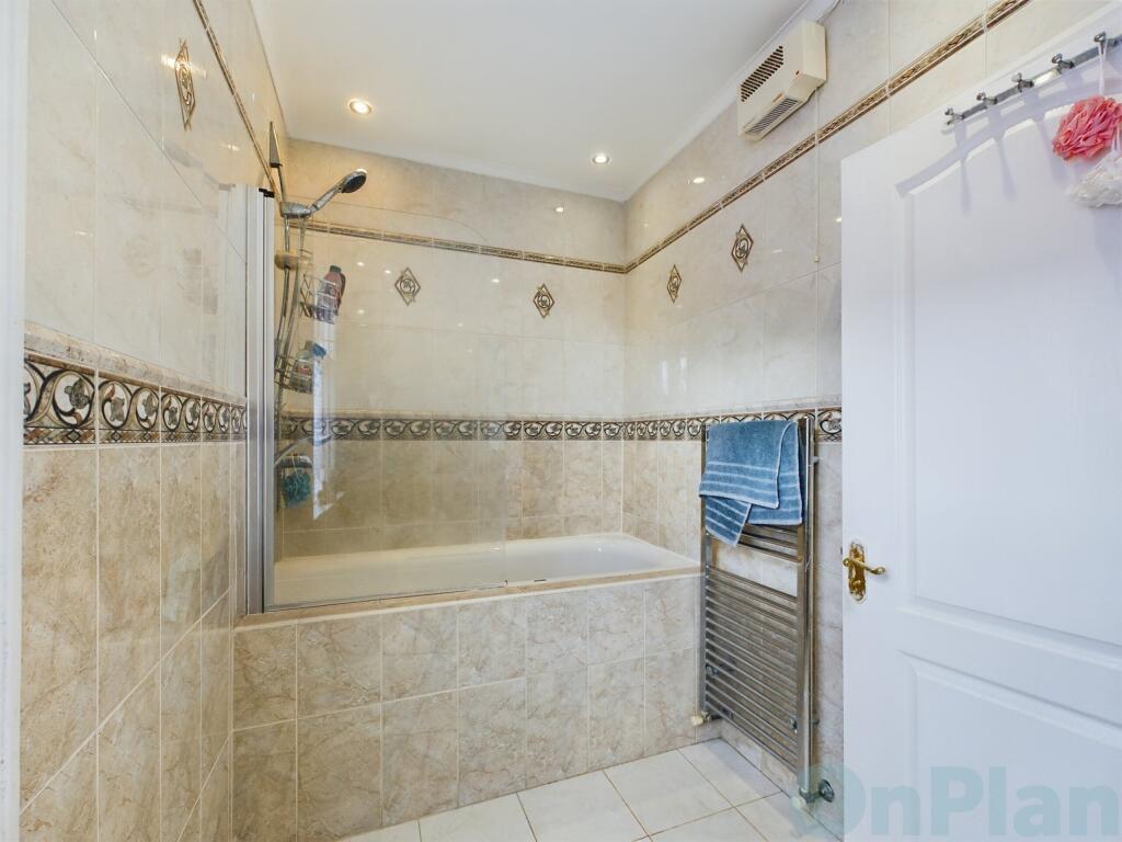 bathroom 2 39 victoria street