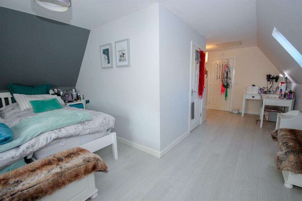Master Bedroom 1.jpg