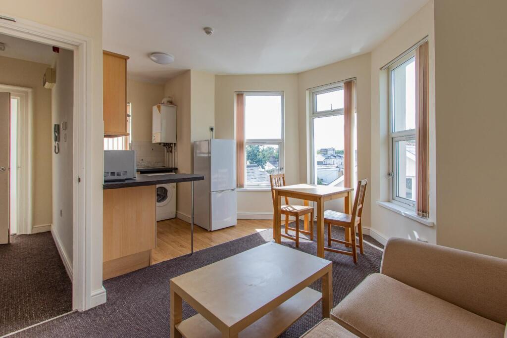 Newport Road 177a, 7-3.jpg