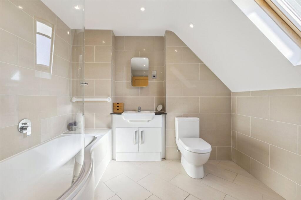 Bath/Shower Room