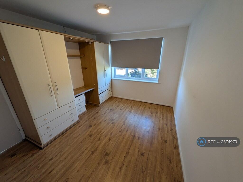 Double Bedroom (Garden View)