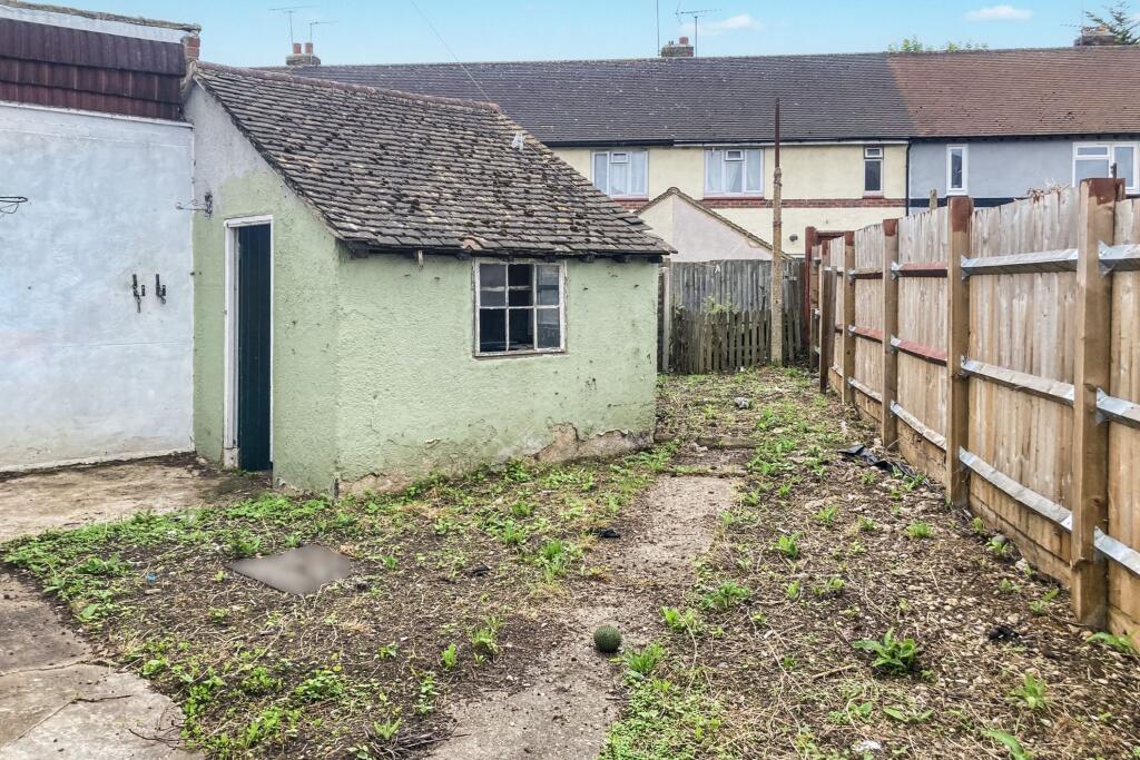 46 Mayplace Avenue, Crayford, Dartford, DA1 4PG