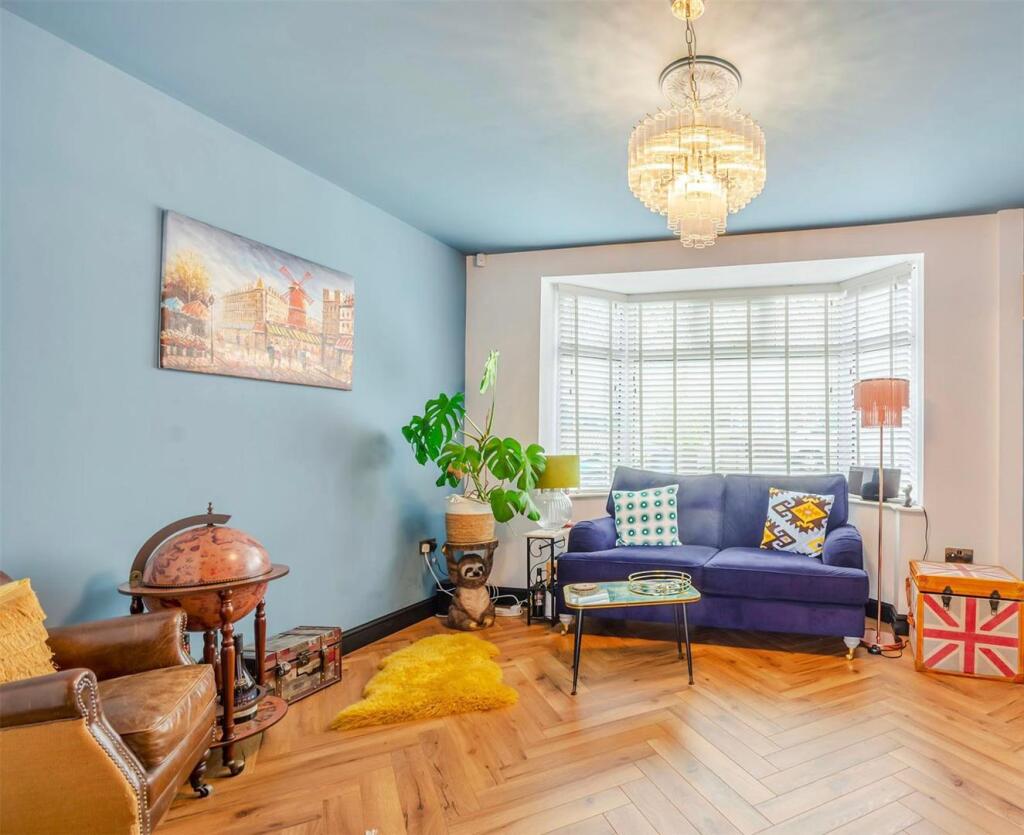 fair frontroom.jpeg
