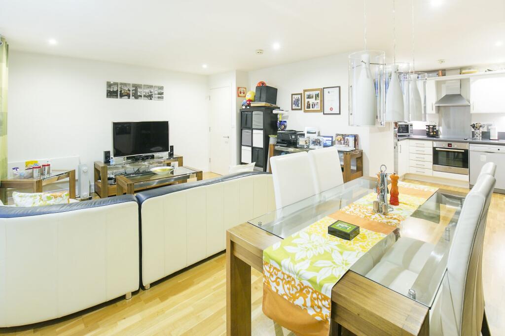 Living Room / Kitche