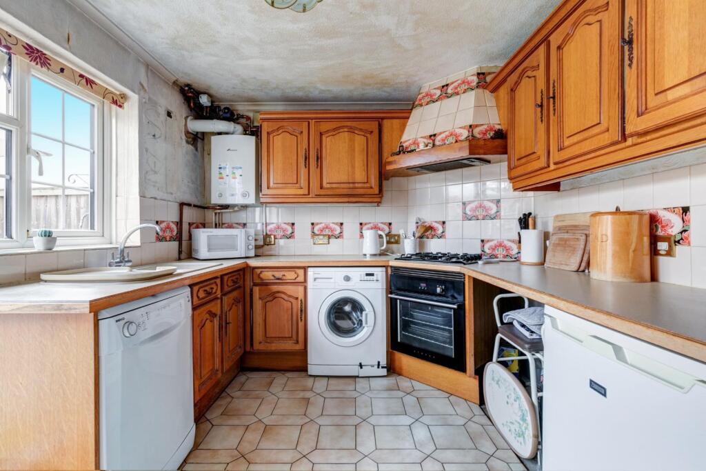 LARKSPUR WAY (5).jpg