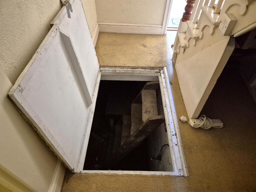 Hatch to basement.jpg