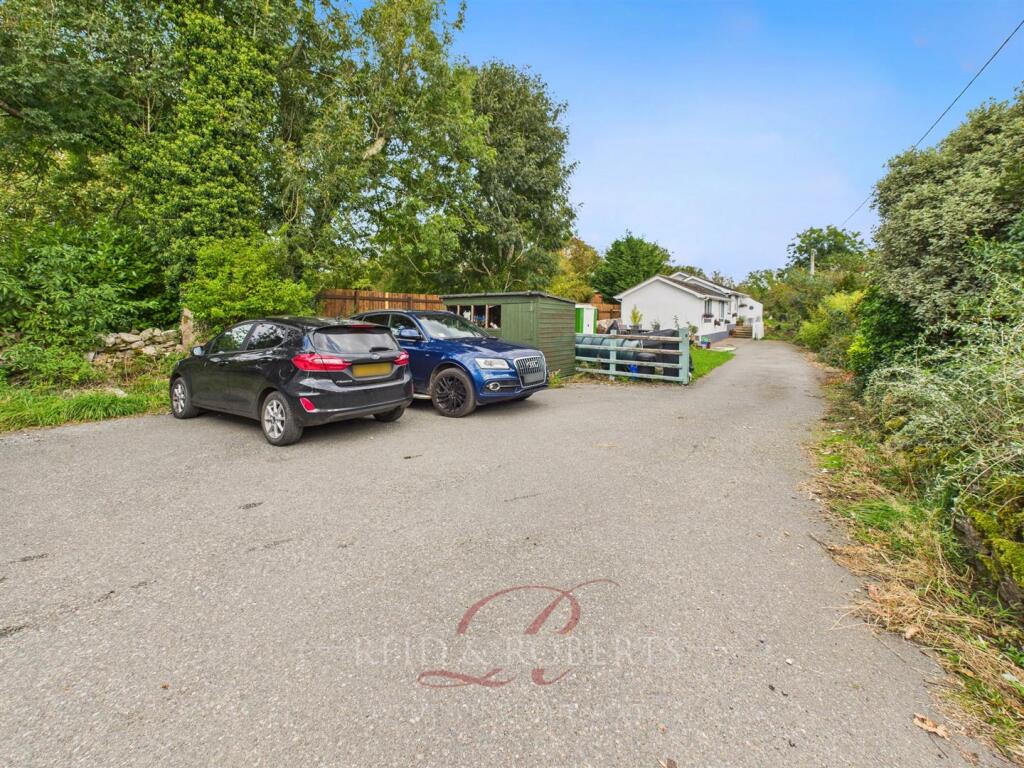 STILL034-PARKING.jpg