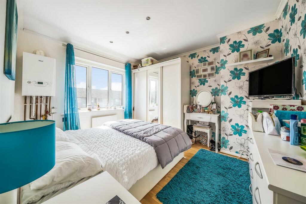 Gordon Road for Sale by Guildcrest Estates - secon