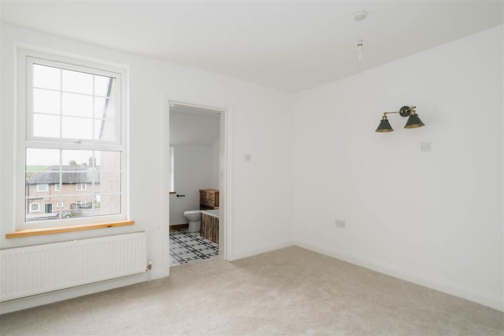 Bedroom2.jpg
