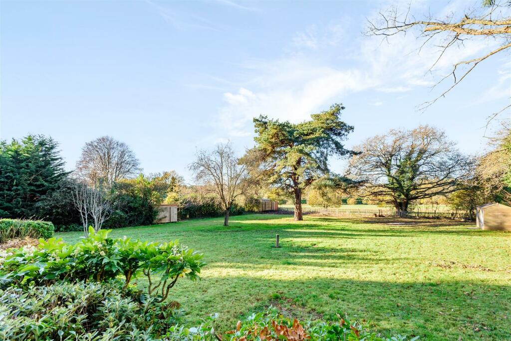 Garden - Cedar Cottage.jpg