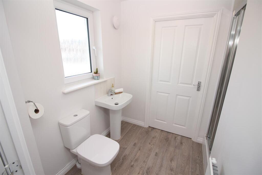 Jack &amp; Jill Bathroom