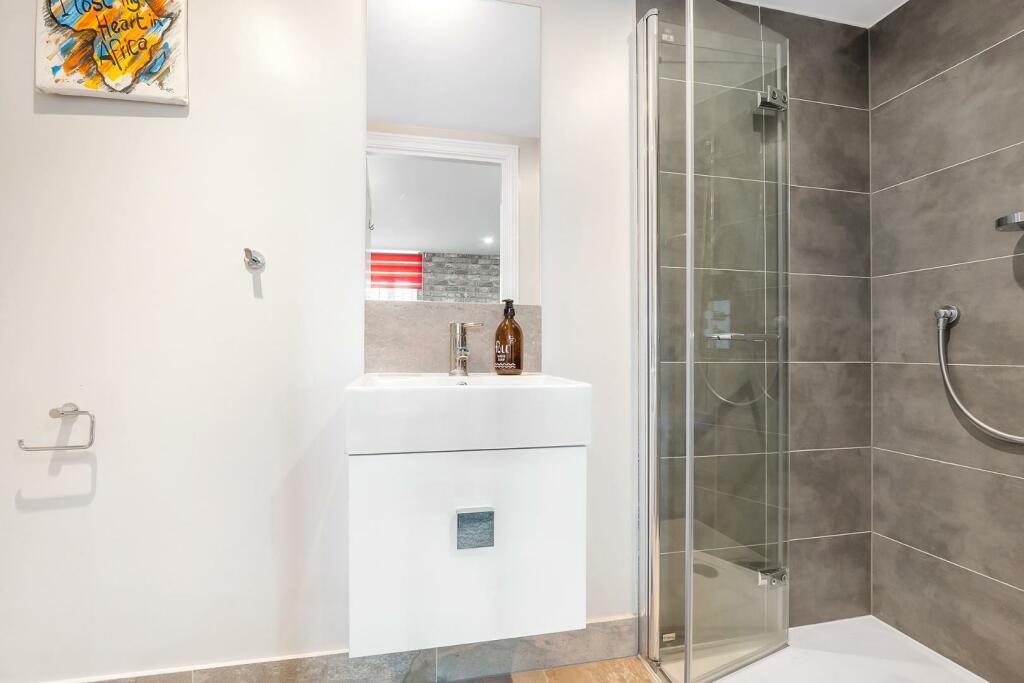Ensuite.jpg