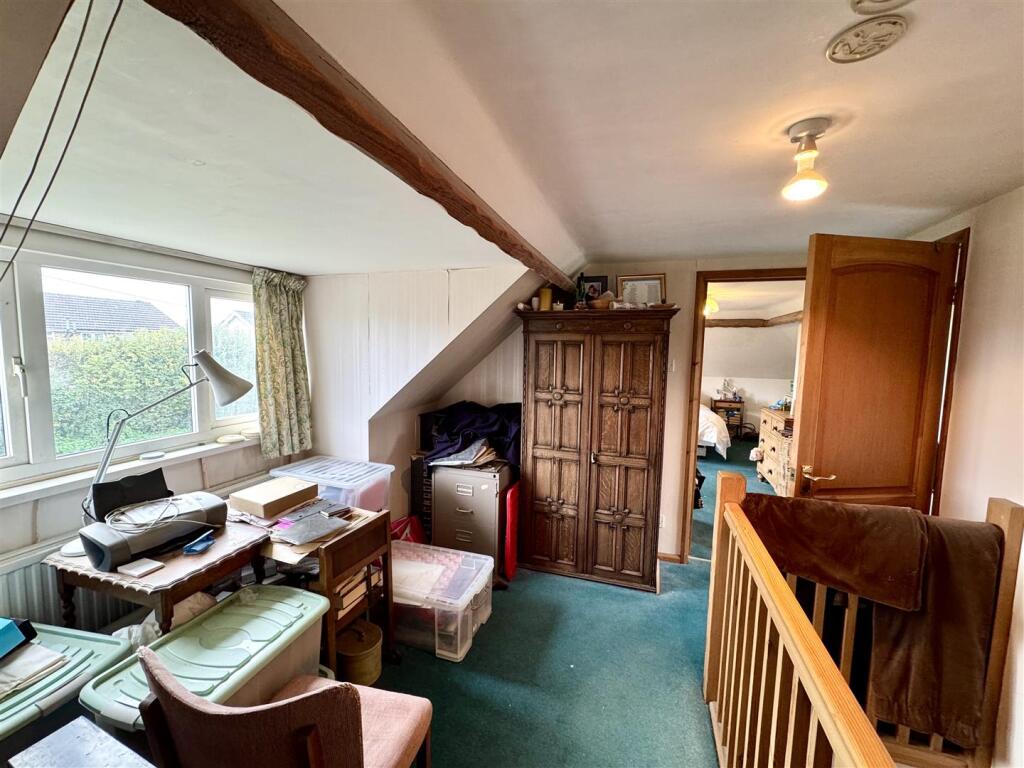 FIRST FLOOR STAIRS AND LANDING