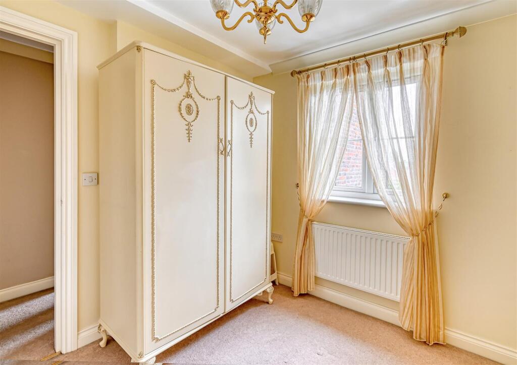 5 Westgate Lawns-12.jpg