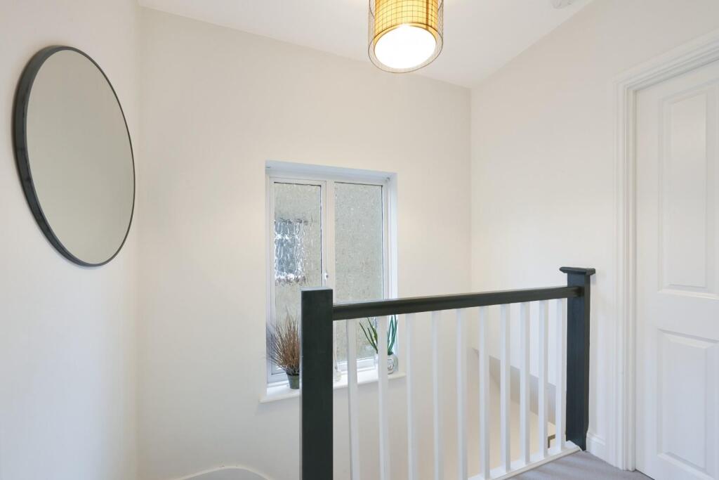 MORTIMER CRESCENT (16).jpg