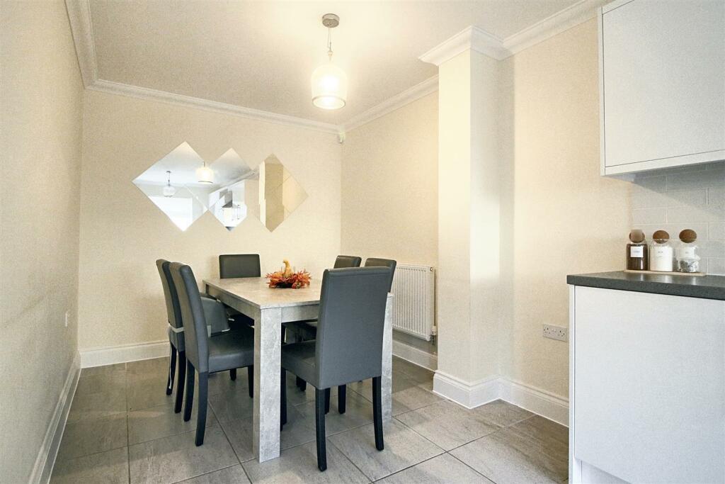 Kitchen /Dining Room