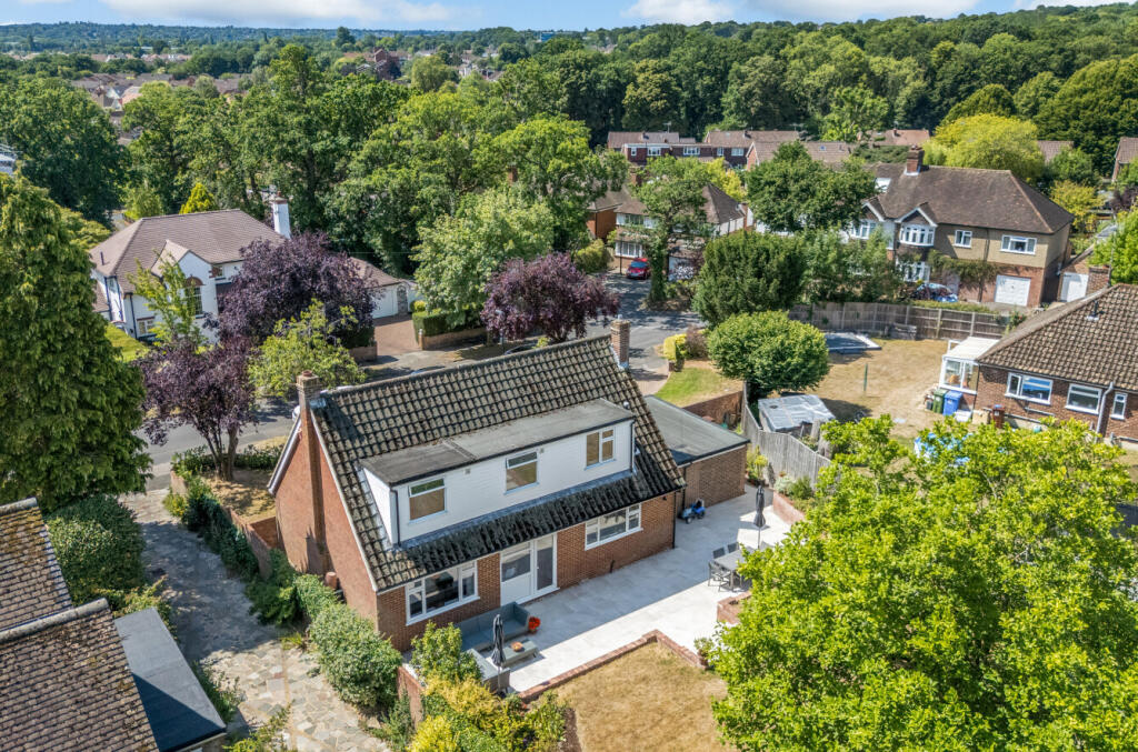 1326323-3-687797b...