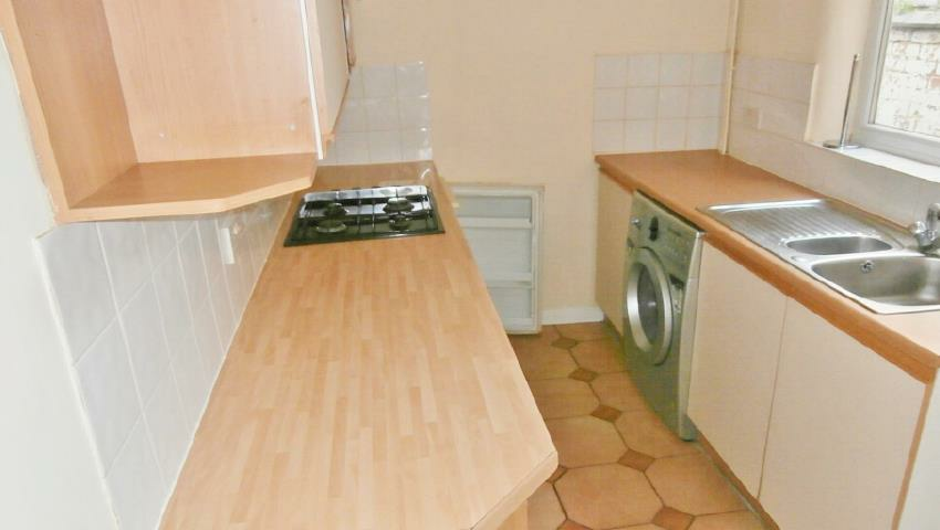124 LYTTON ROAD-02.png