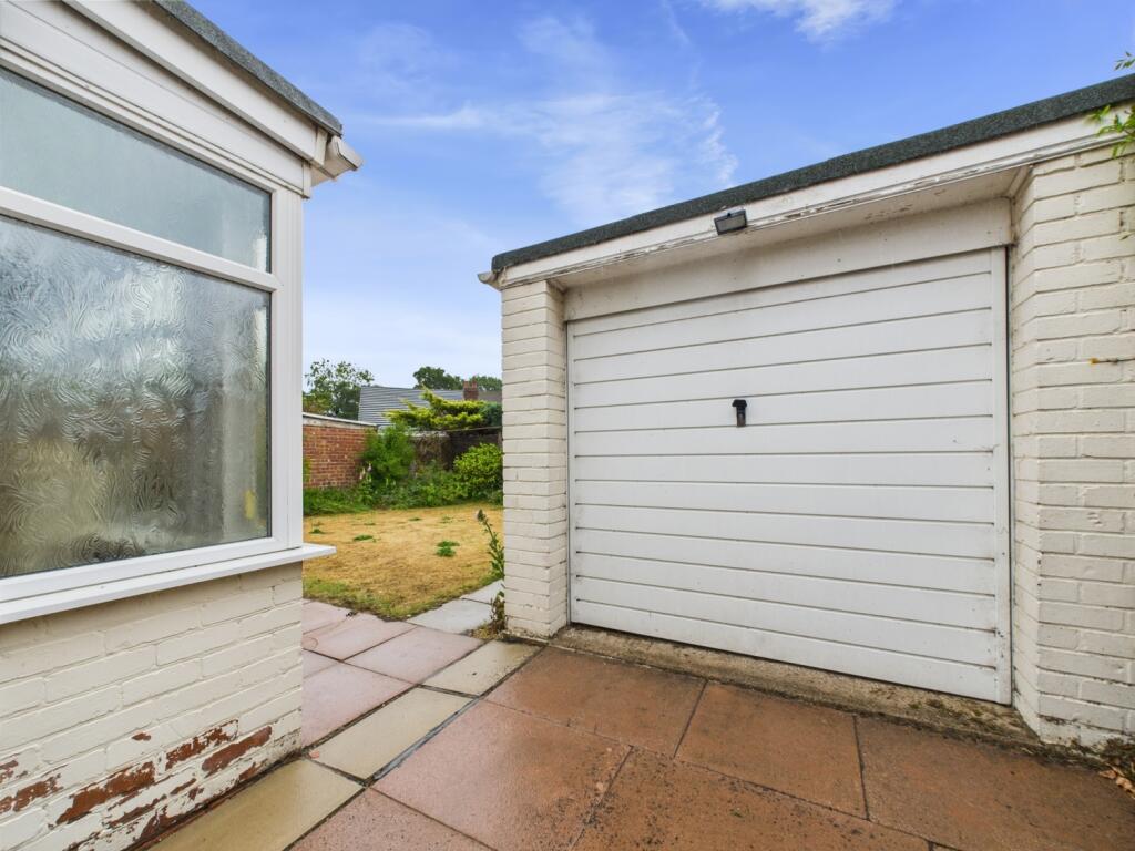 CAM02386G0-PR0131-STILL024