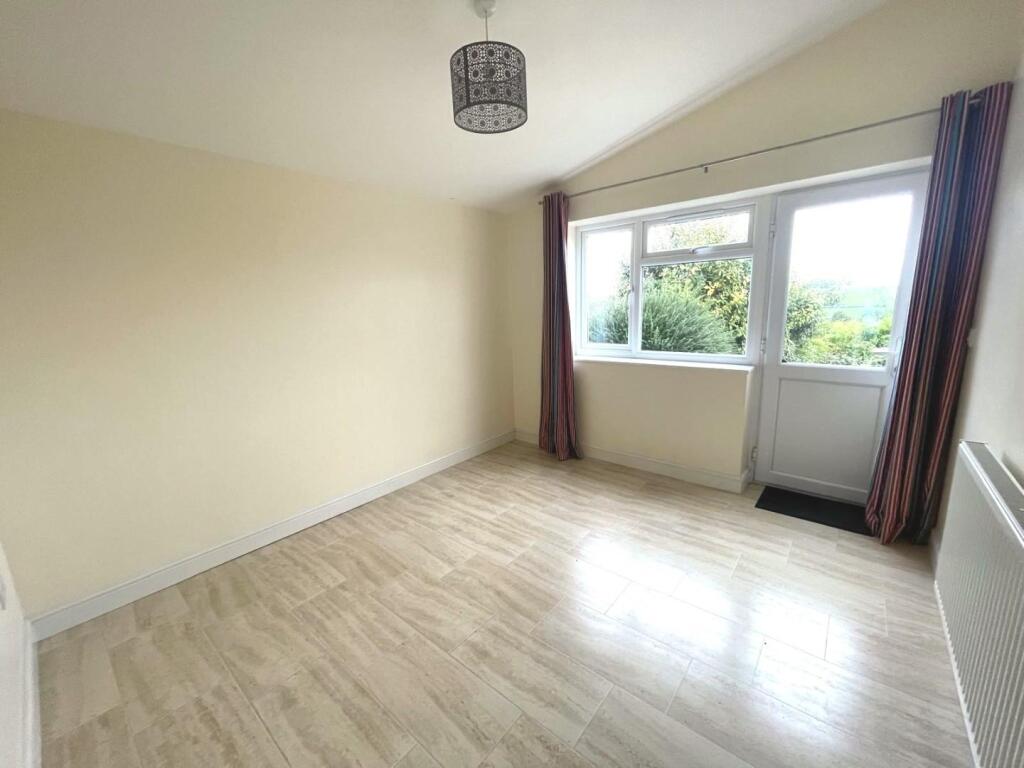 Dining Room.JPG