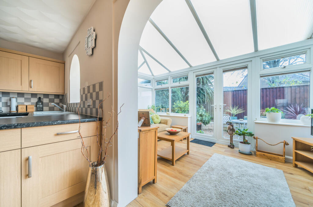 1387664-13-693feb...