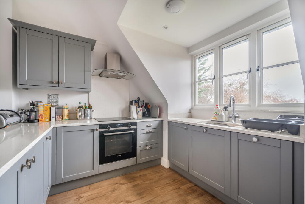 1395902-9-695f81e...