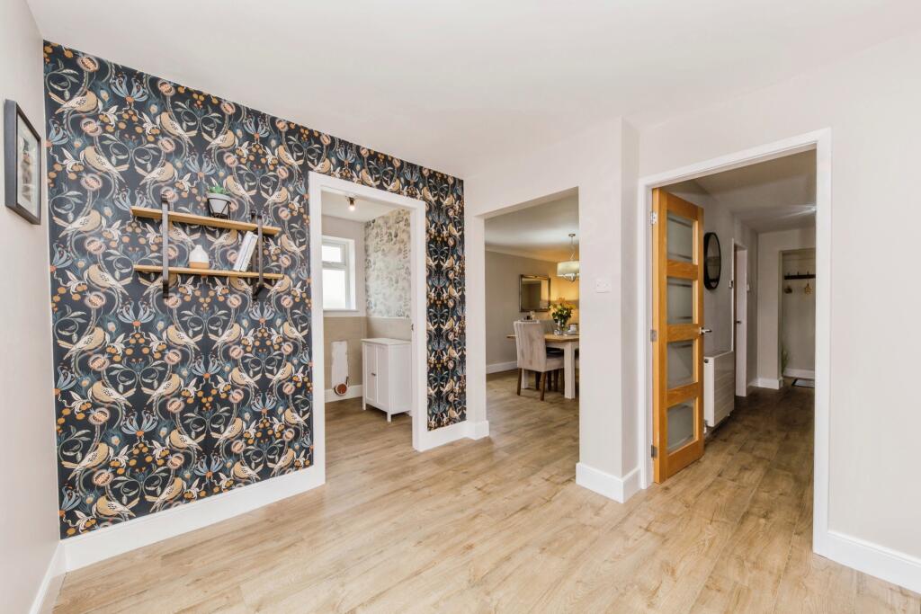 Inner Hallway with W.C. room