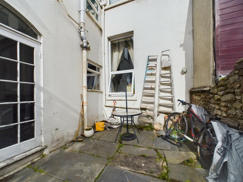 CAM02089G0-PR0337...