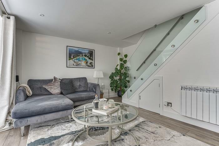 5 St George's Mews-3.jpg