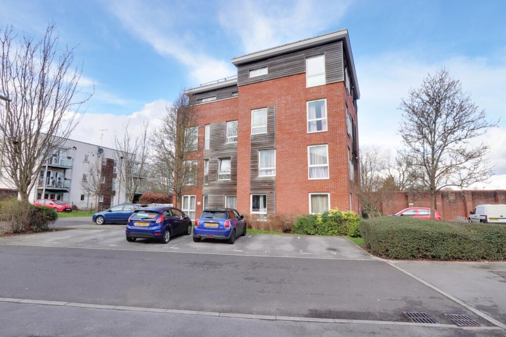 EweMove Basingstoke Edmund Court External