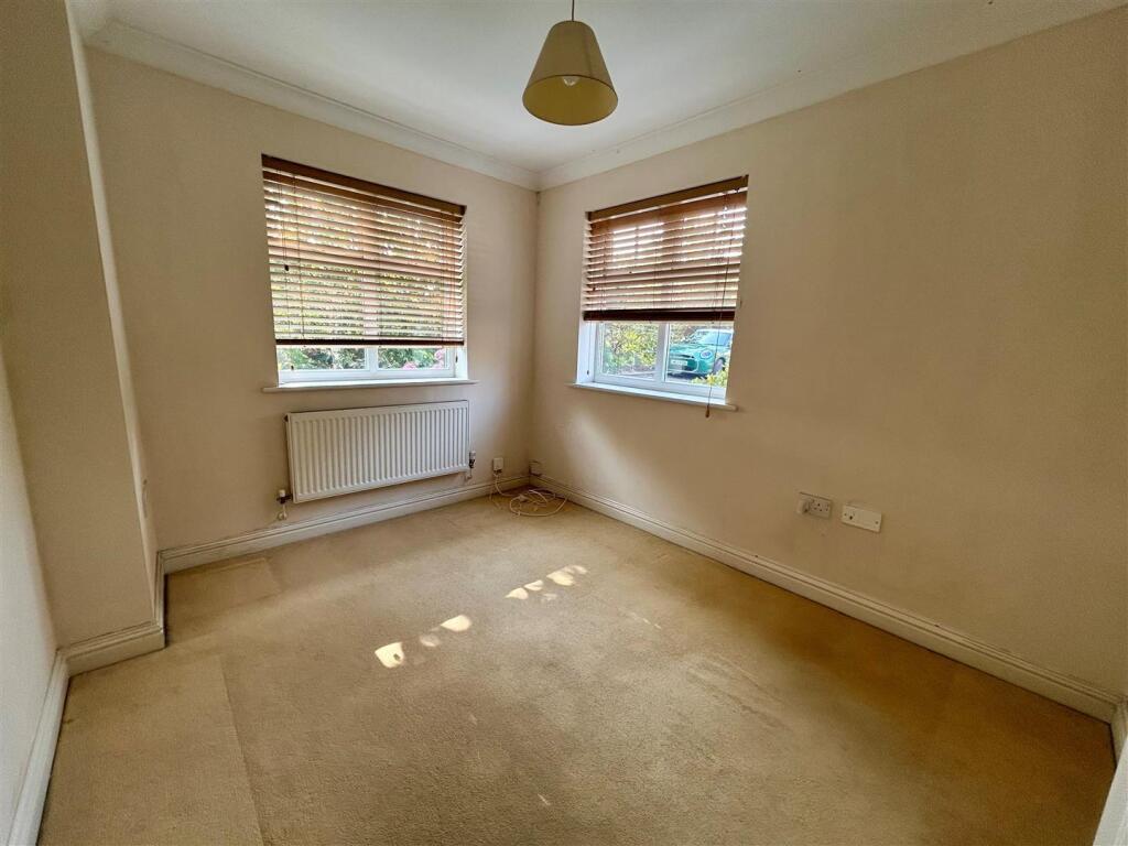 5 Le Freth Drive dining room.jpg