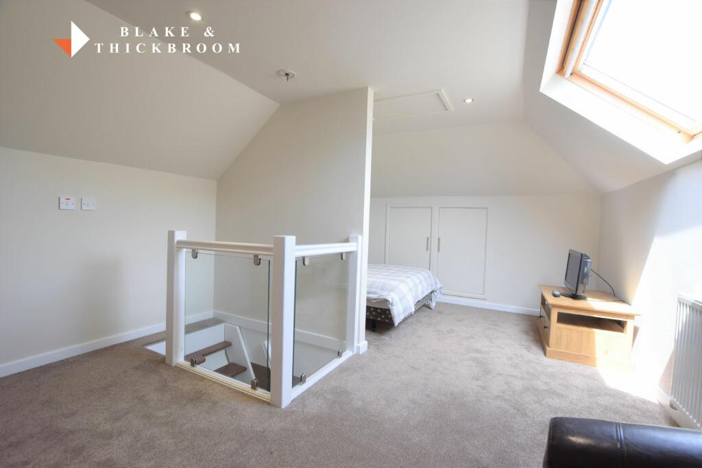 FIRST FLOOR LOFT ROOM