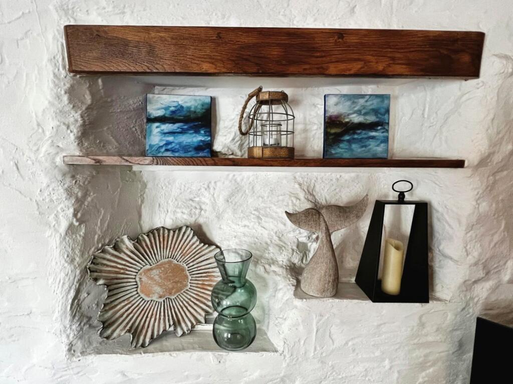 Sitting Room Feature